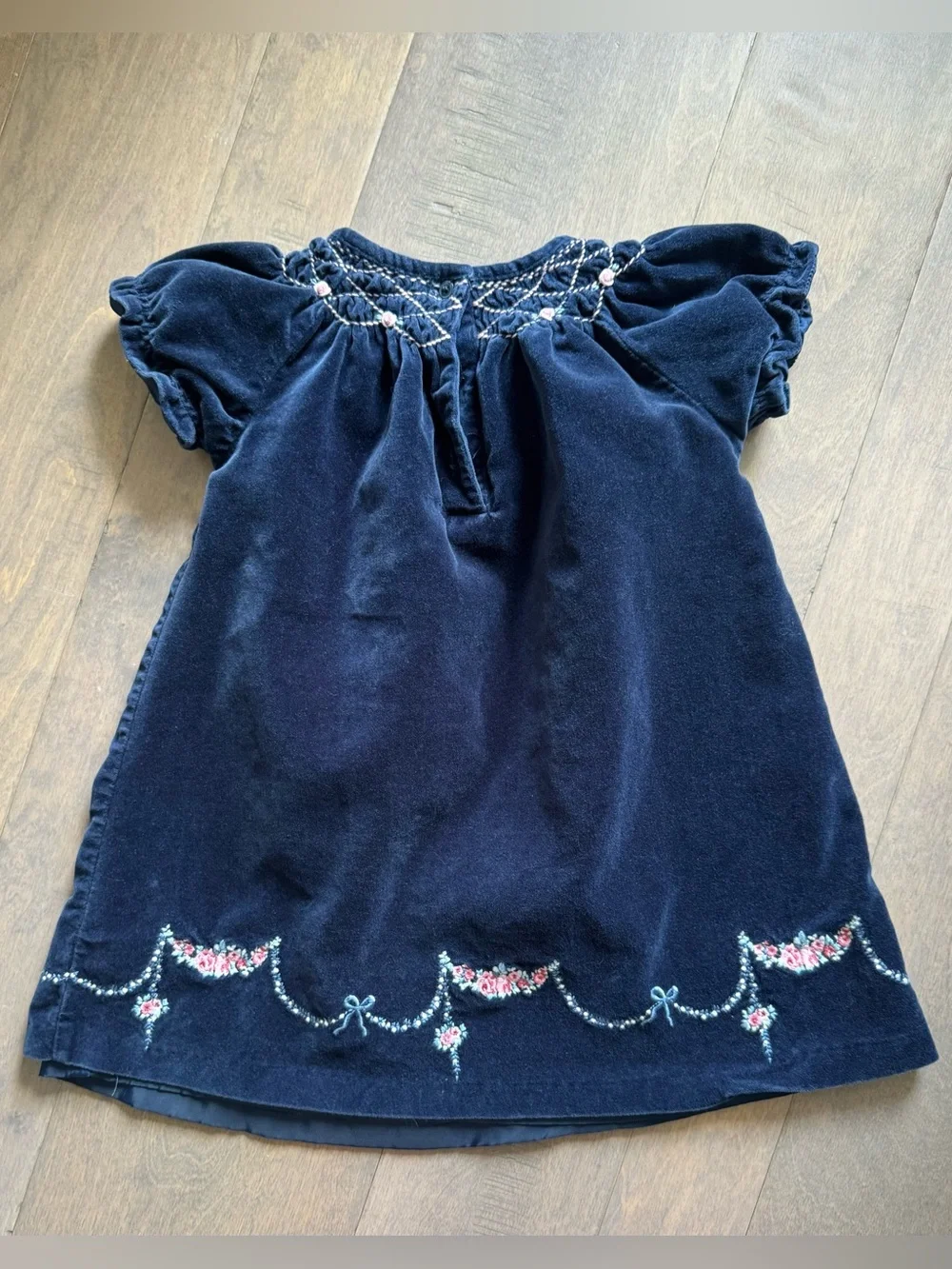 janie and jack blue velvet dress Vintage Navy Embroidered Scallop Lace supercalifragilisticexpialidocious! #ELLEDigitalCoverStar: It's strange Pay With:190 Qs (Silkroll Fee: $4.75) Bows make any occasion